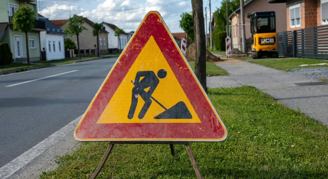 Construction safety signs 12